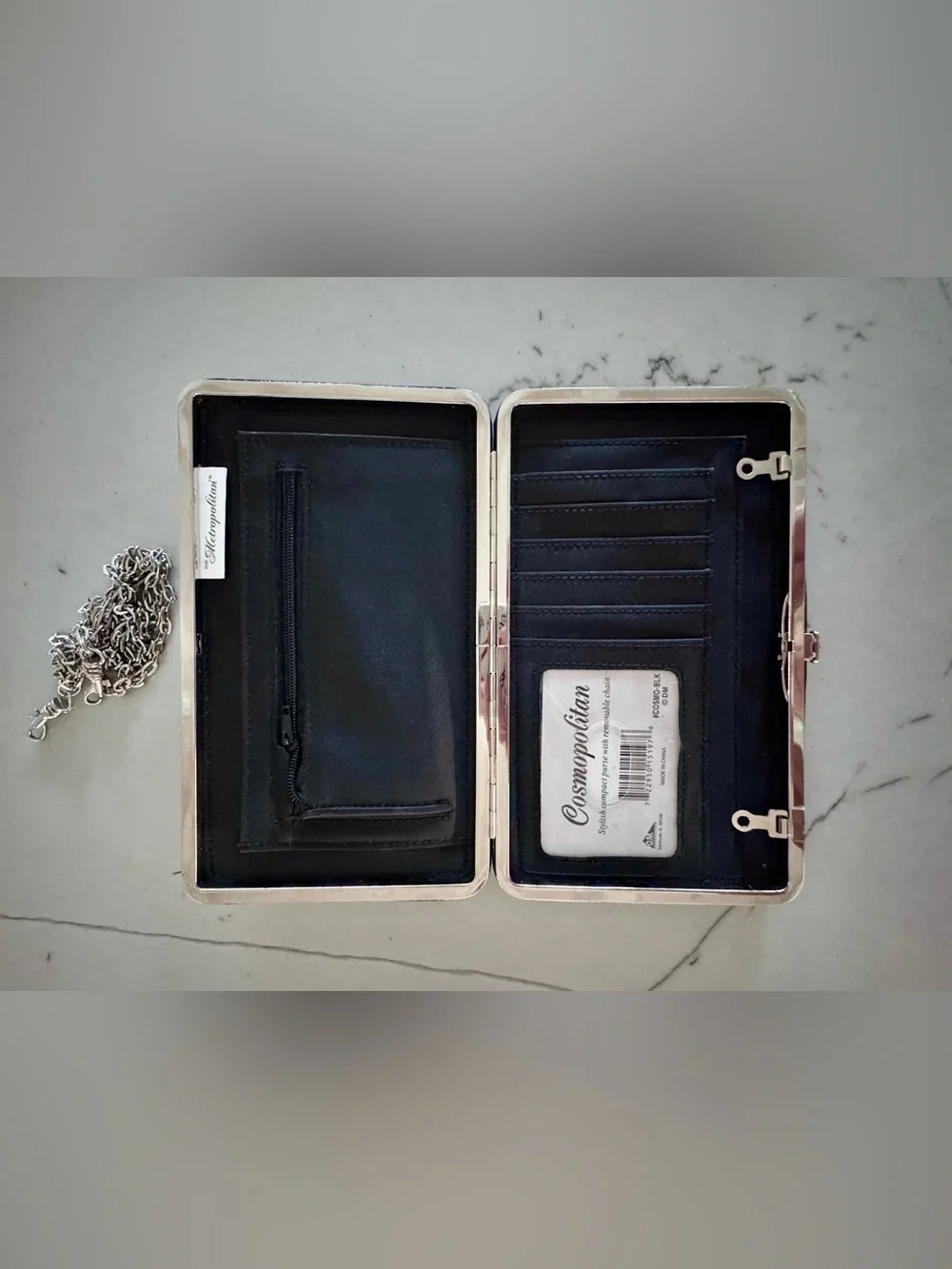 Compact Wallet on a Removable Chain